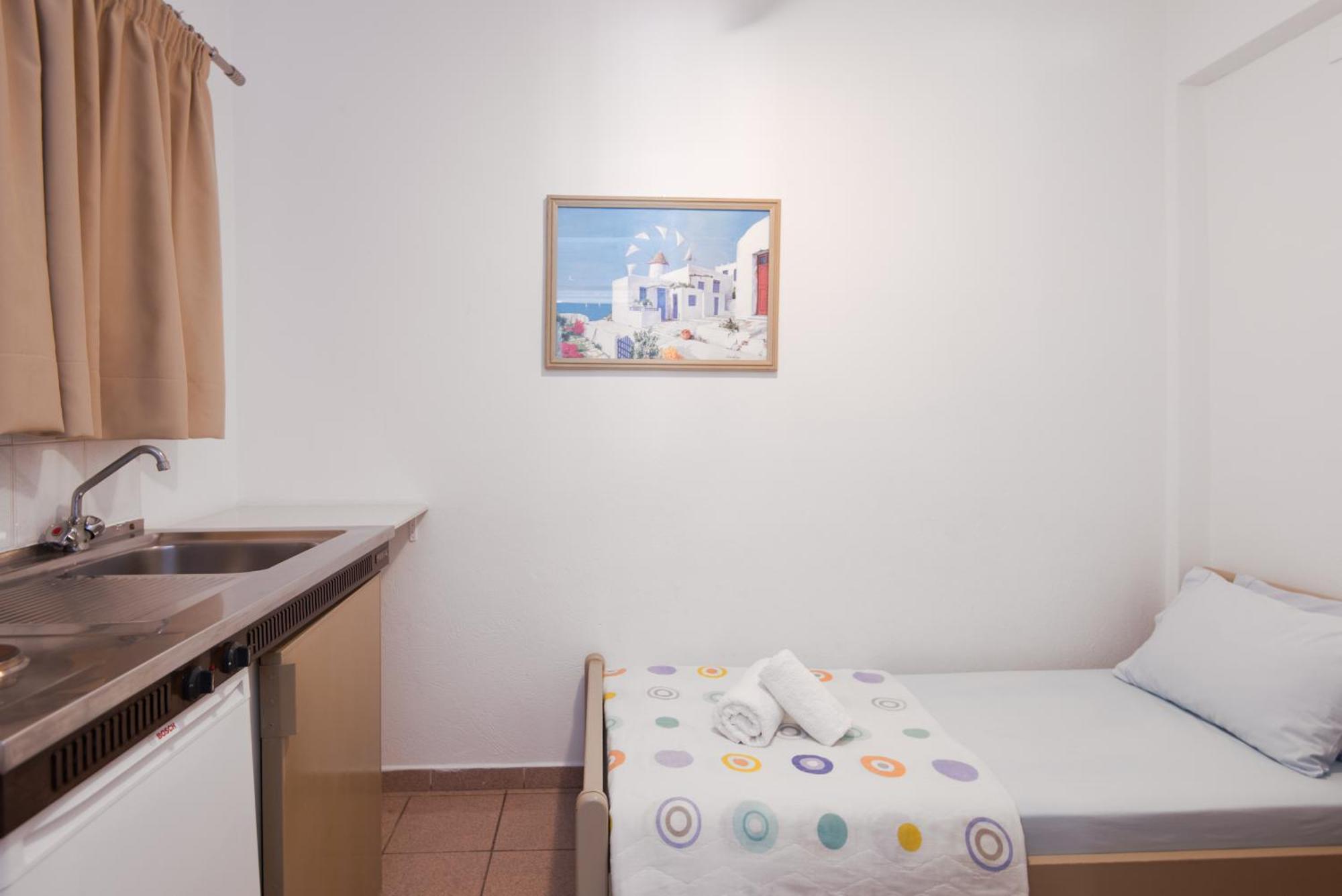 Simeon Rooms & Apartments Kamares  Exterior photo