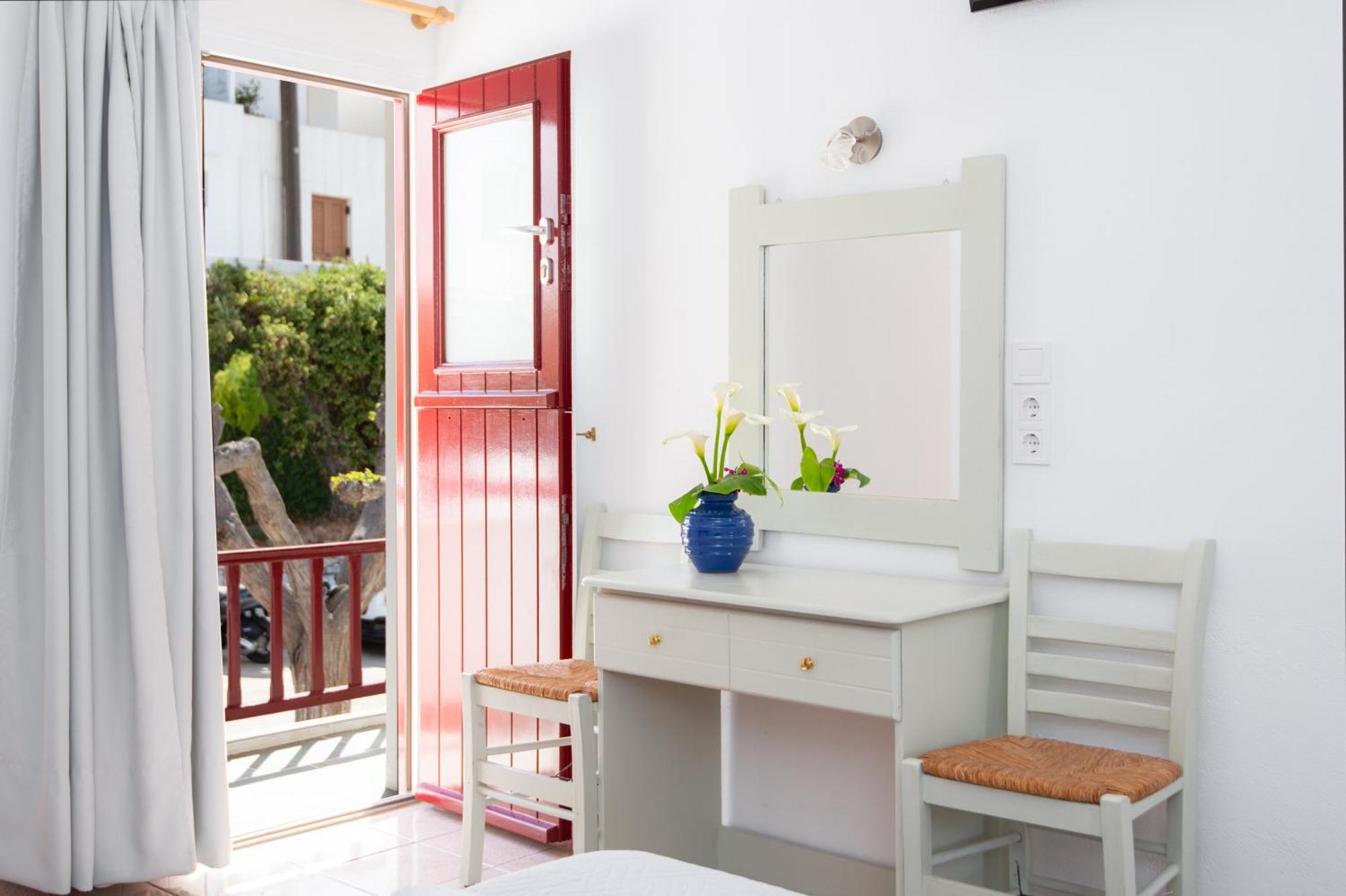 Simeon Rooms & Apartments Kamares  Exterior photo